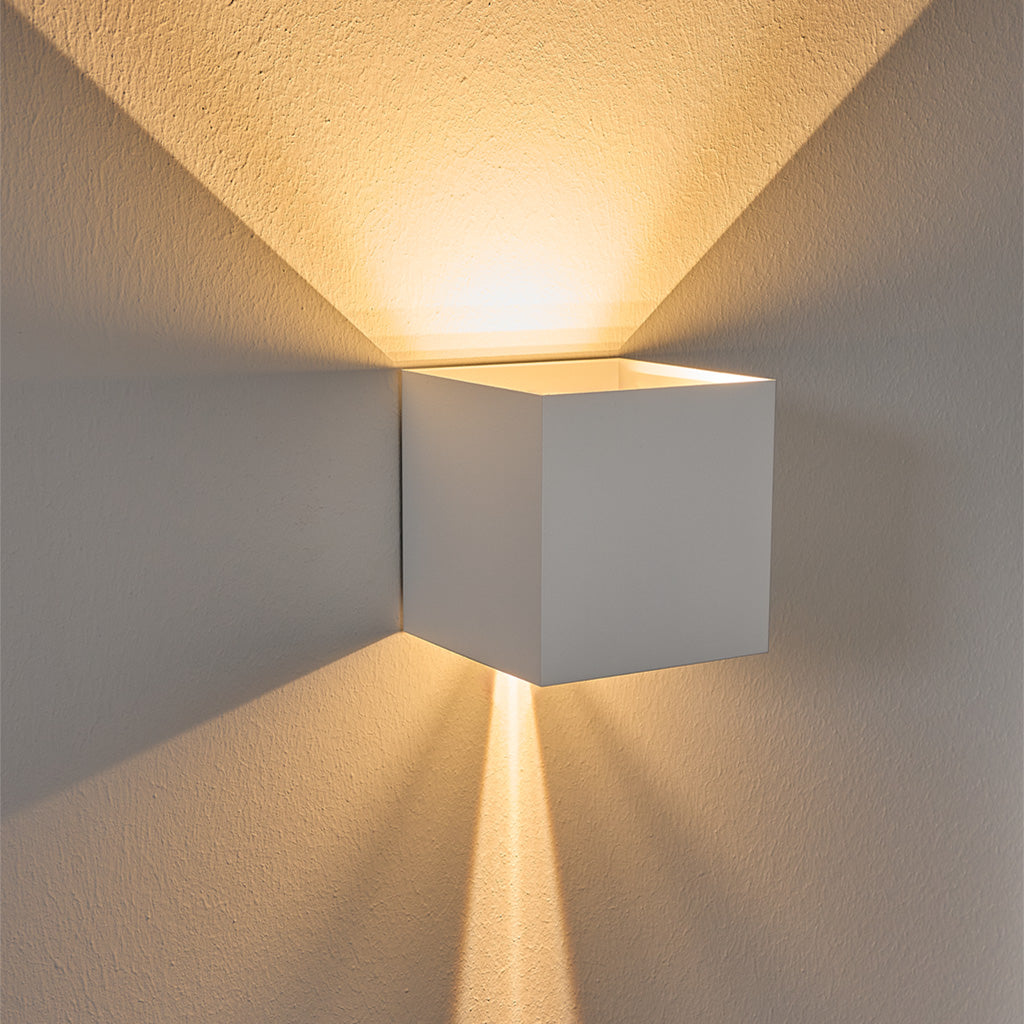 LED-Wandleuchte 24V, 8W, RGBW/2700K, CRI90, IP54